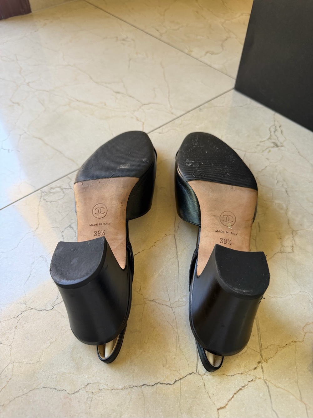 CHANEL Classic Black Slingback Pumps 39.5 + Box, Dust Bags & Shopping Bag - Picture 7 of 16